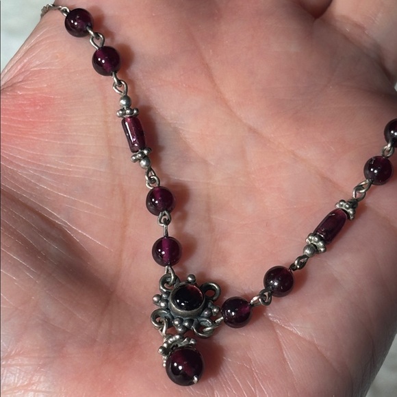 Vintage Sterling Silver Genuine Garnet Beaded Necklace - Picture 14 of 17